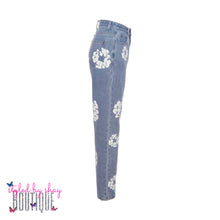 Load image into Gallery viewer, Flower Bomb Jeans
